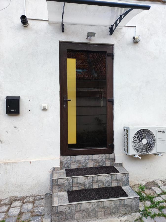 Golden Greens Studio - Mountain Scenery Braşov Exterior foto